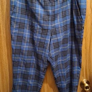 Arizona Jean Company Blue Plaid Capris
